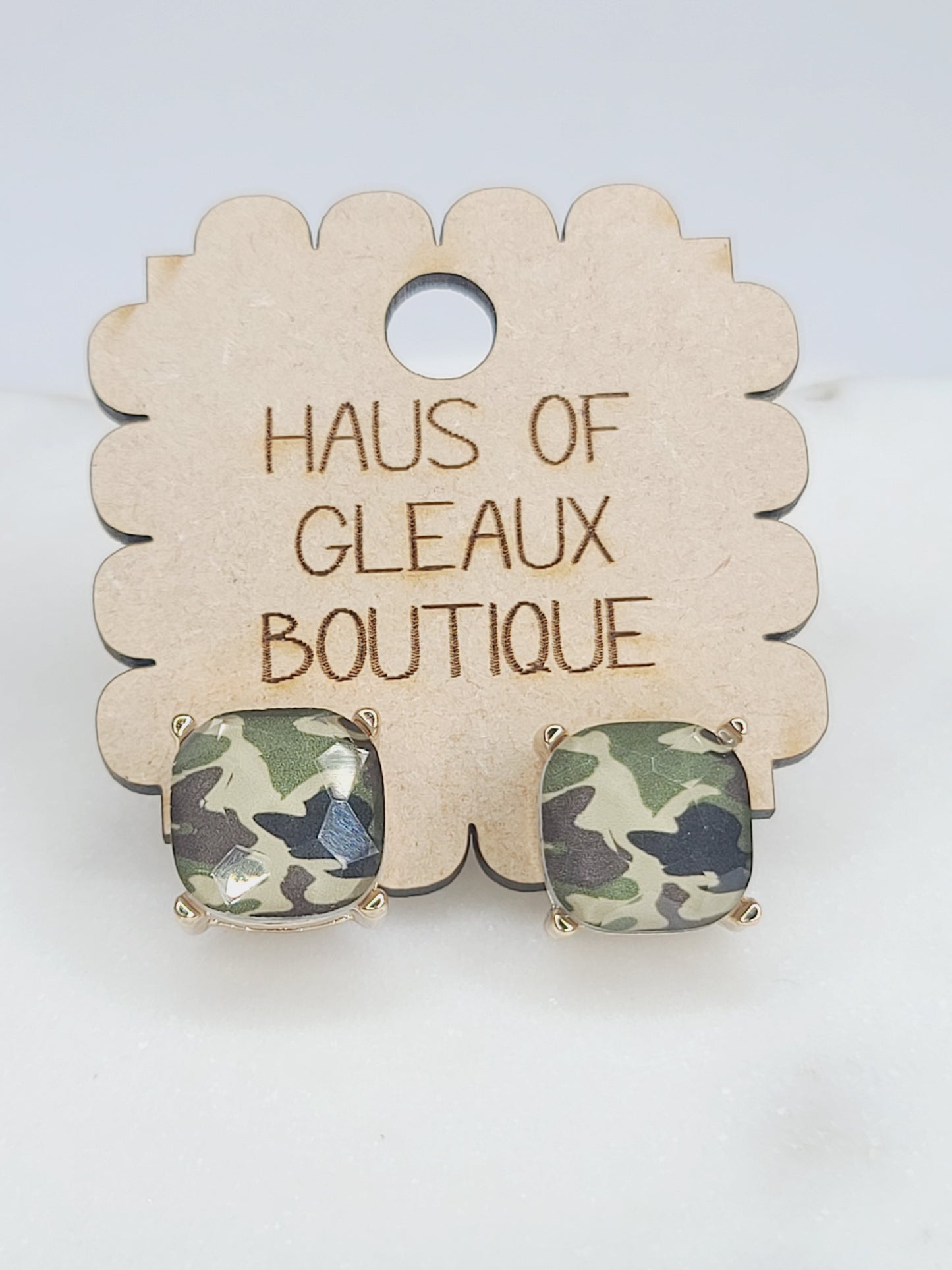 Gleaux Stud Earrings